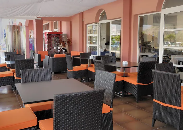 Marola Park 아파트 플라야데라스아메리카스