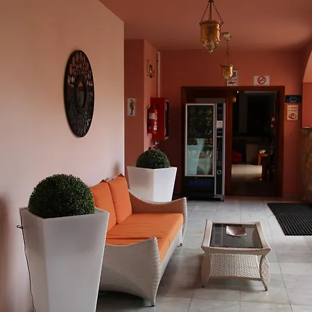 Marola Park Apartment