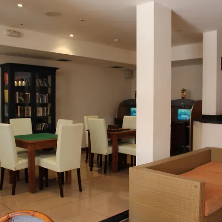 Marola Park Apartment