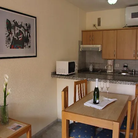 Marola Park Apartment *