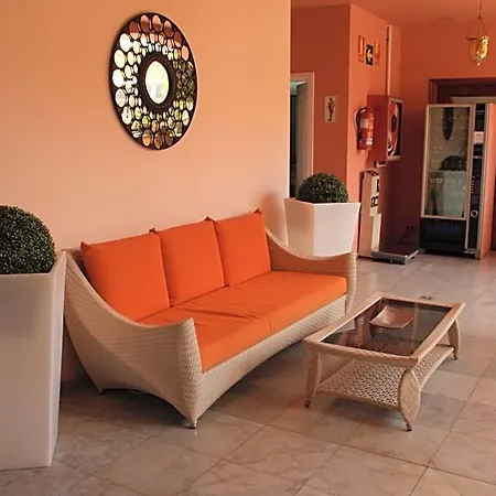 Marola Park Apartment